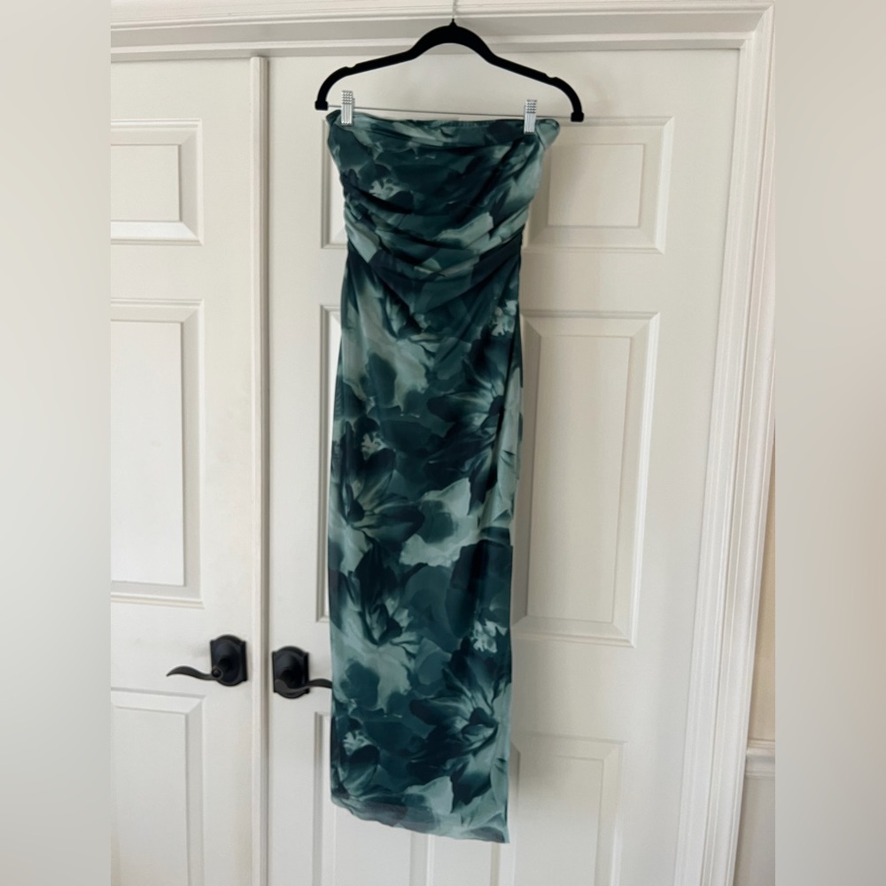 Elegant Green Floral Strapless Dress